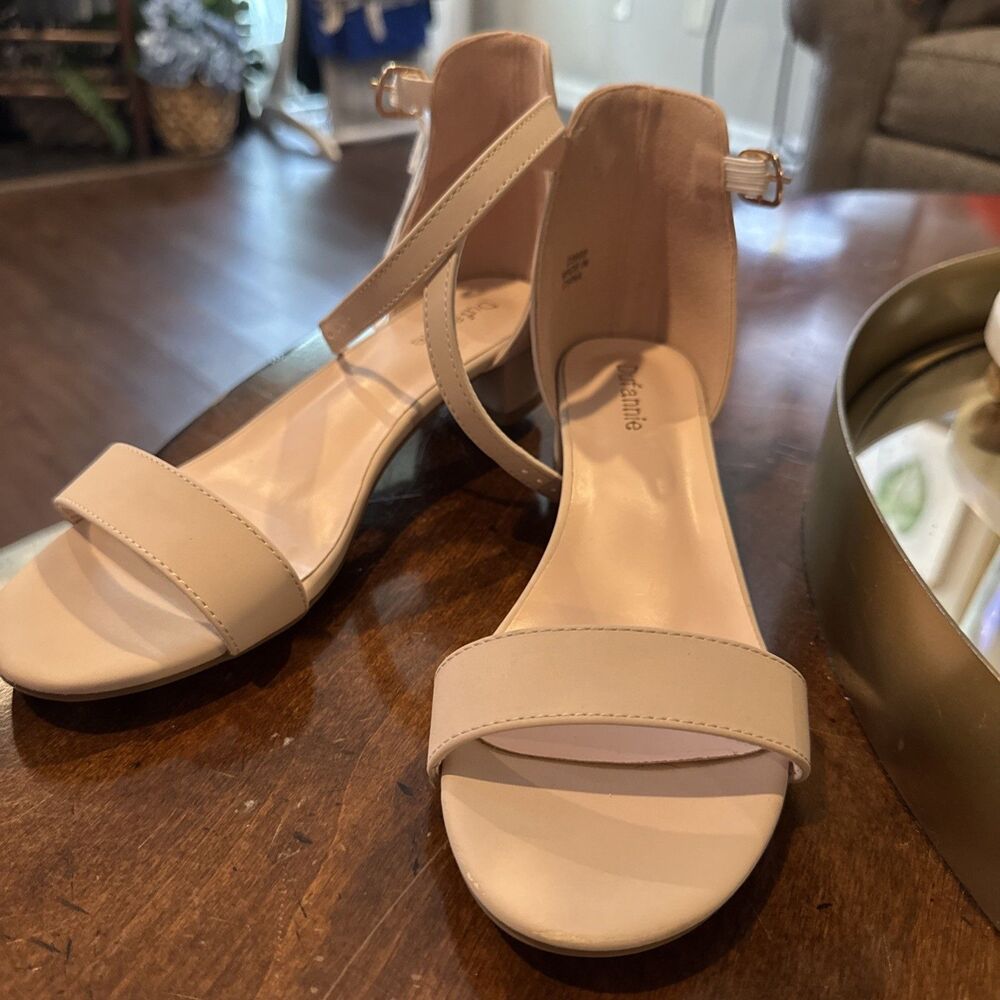 EUC Dufannie  Women's Sandal Blush Pink Size 6